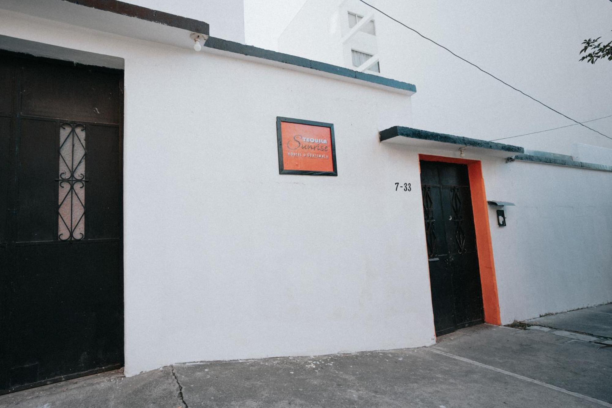 Tequila Sunrise Hostel Guatemala City Exterior foto