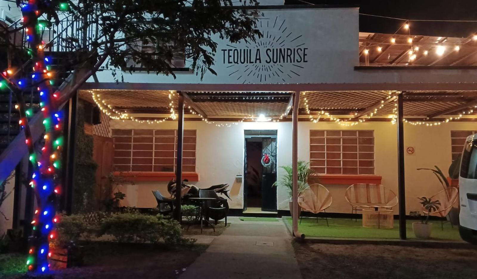 Tequila Sunrise Hostel Guatemala City Exterior foto