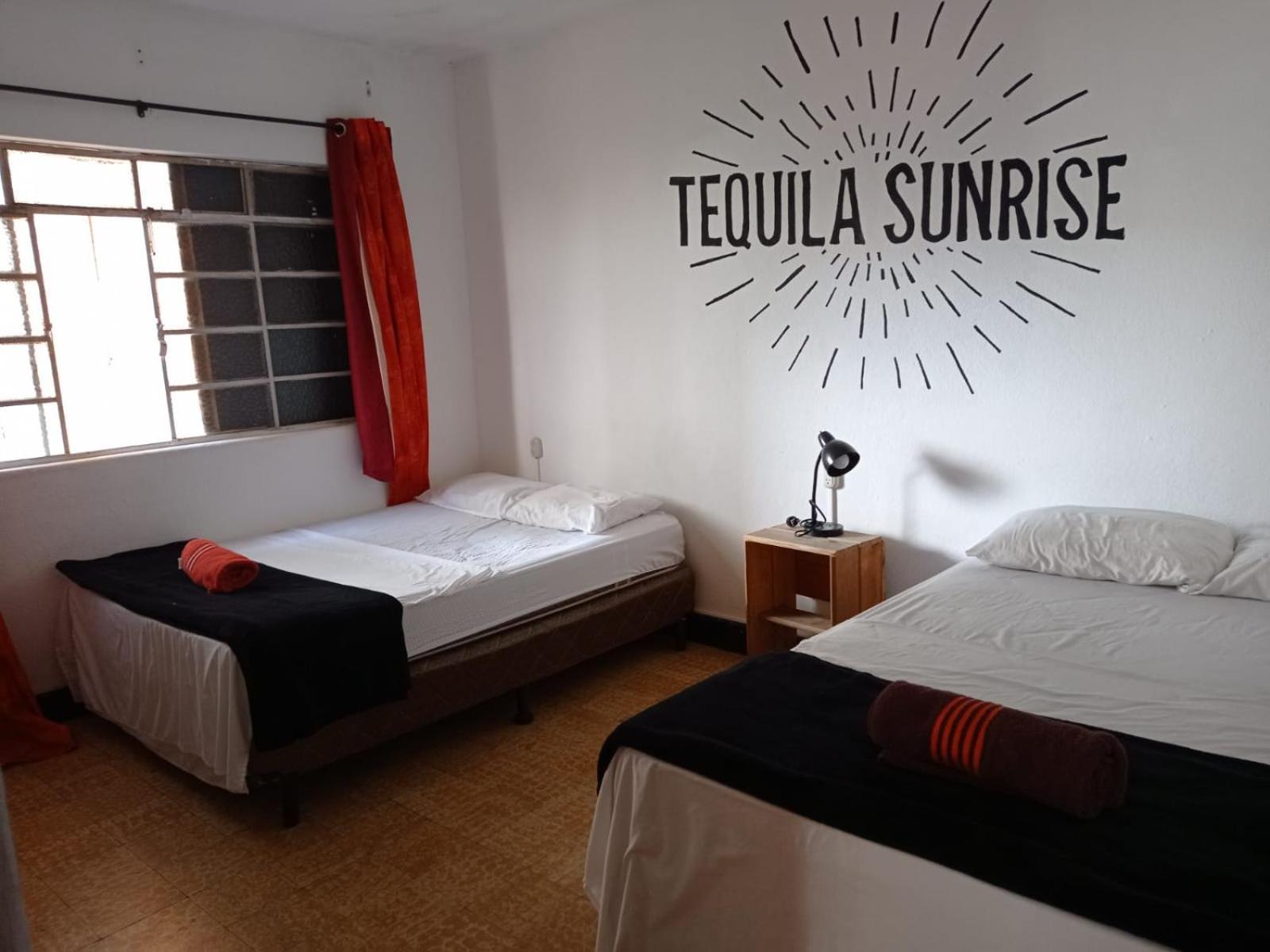 Tequila Sunrise Hostel Guatemala City Exterior foto