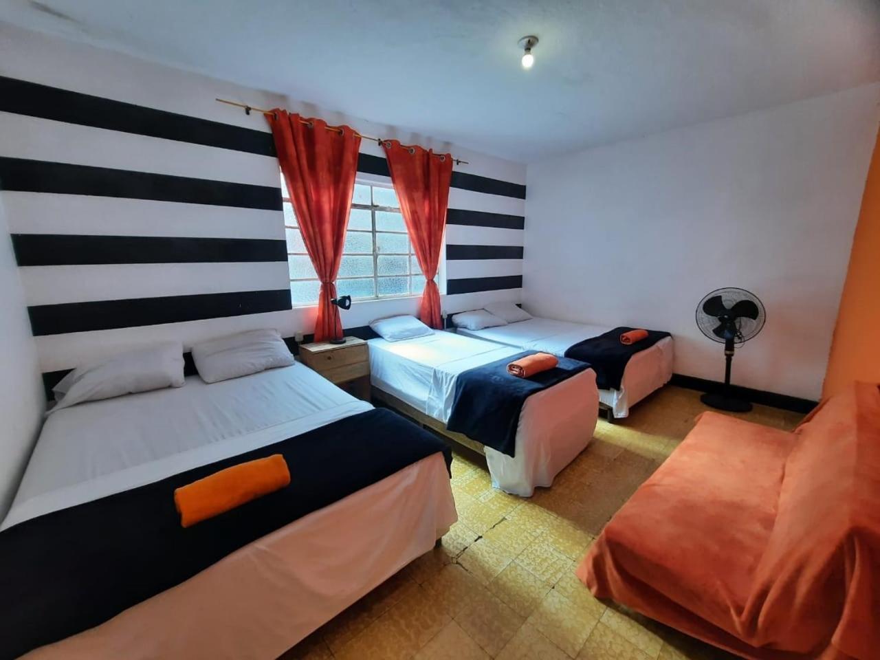 Tequila Sunrise Hostel Guatemala City Exterior foto